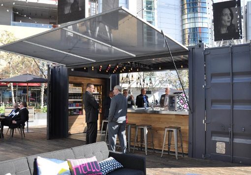 ideas-para-contenedores-transformados-Marriott-Shipping-Container-Bar-510x400